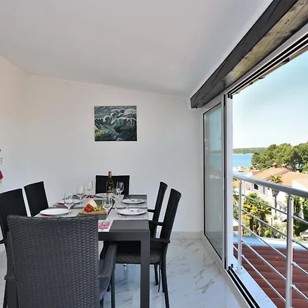 Ester Apartment