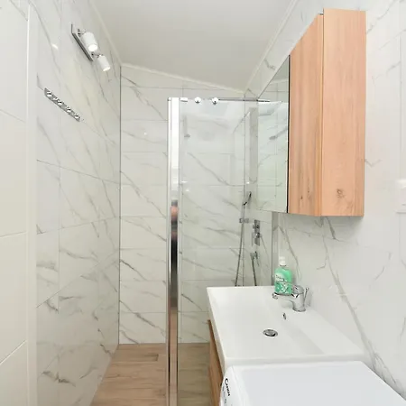 Ester Apartment *