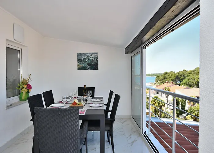 Ester Apartman