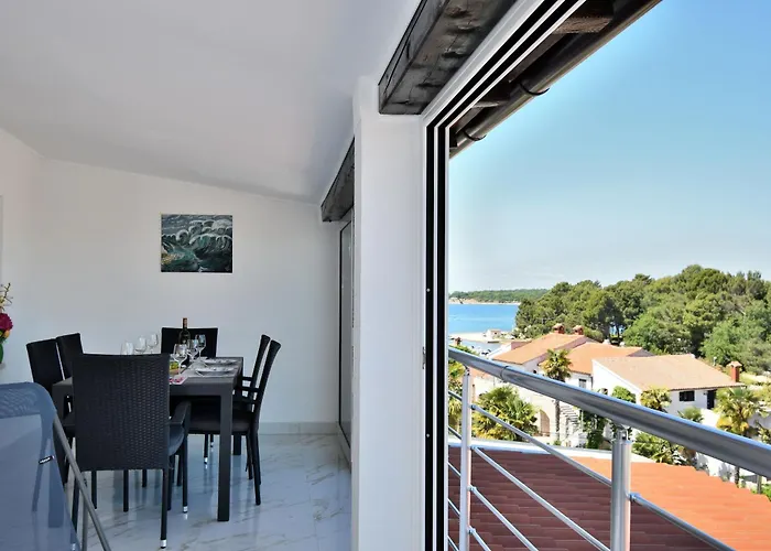 Ester Apartman Funtana